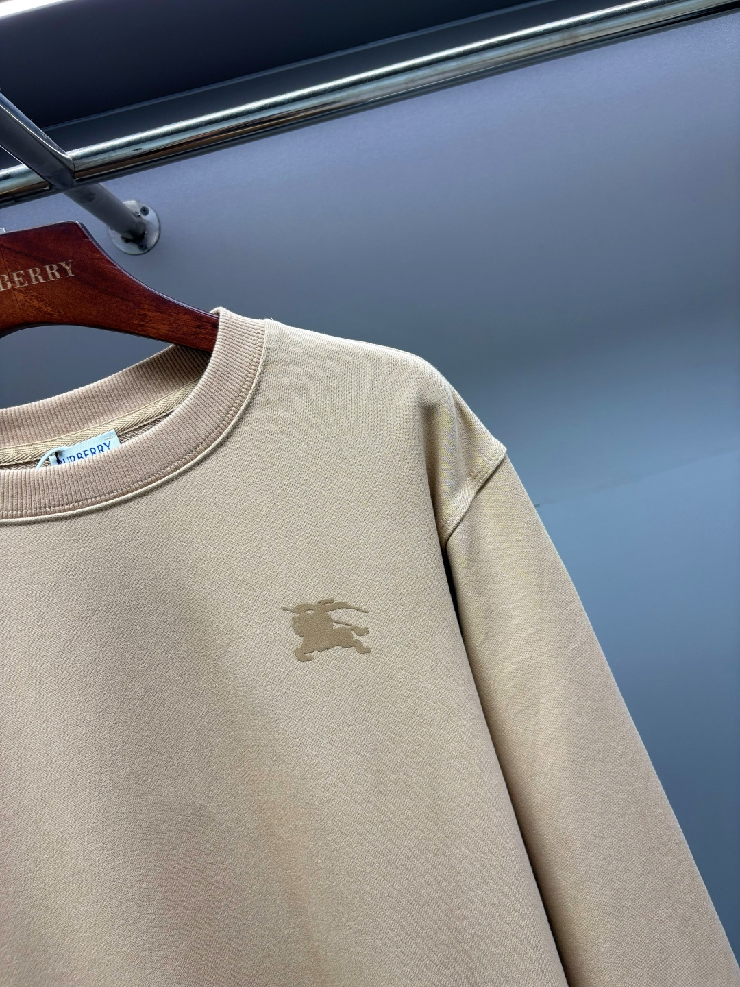 Burberry Unisex Sweatshirt Size S-XXL