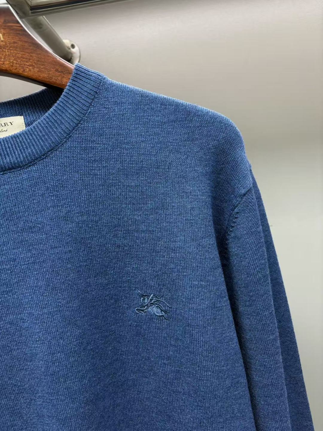 Burberry Unisex Sweatshirt Size L-4XL