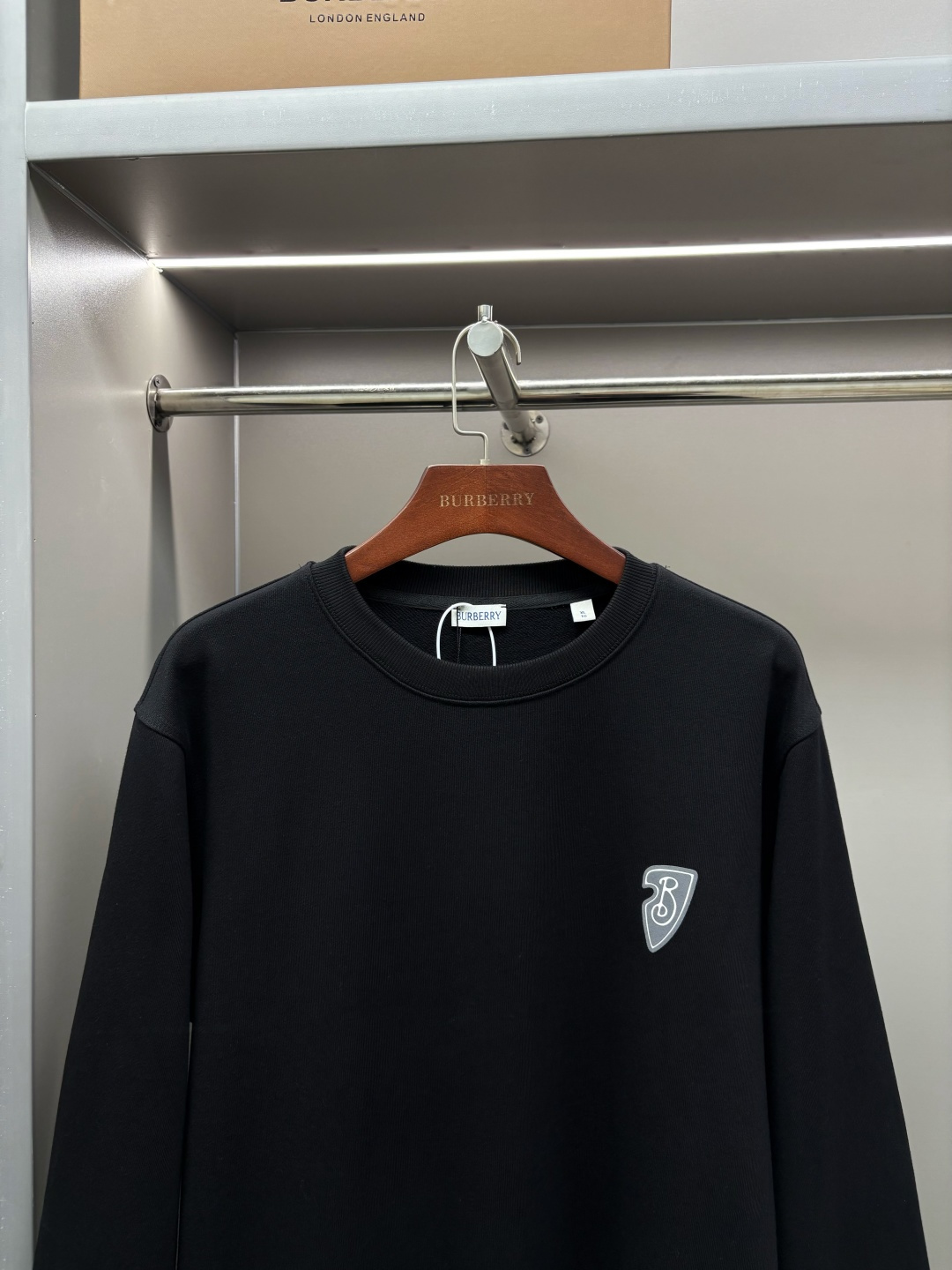 Burberry Unisex Sweatshirt Size S-XXL