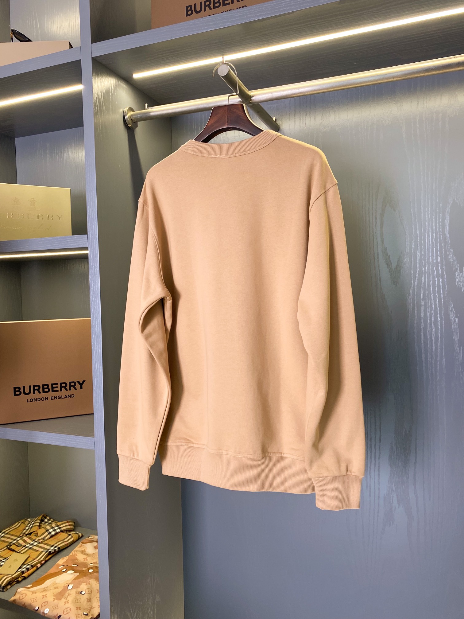 Burberry Unisex Sweatshirt Size S-XXL