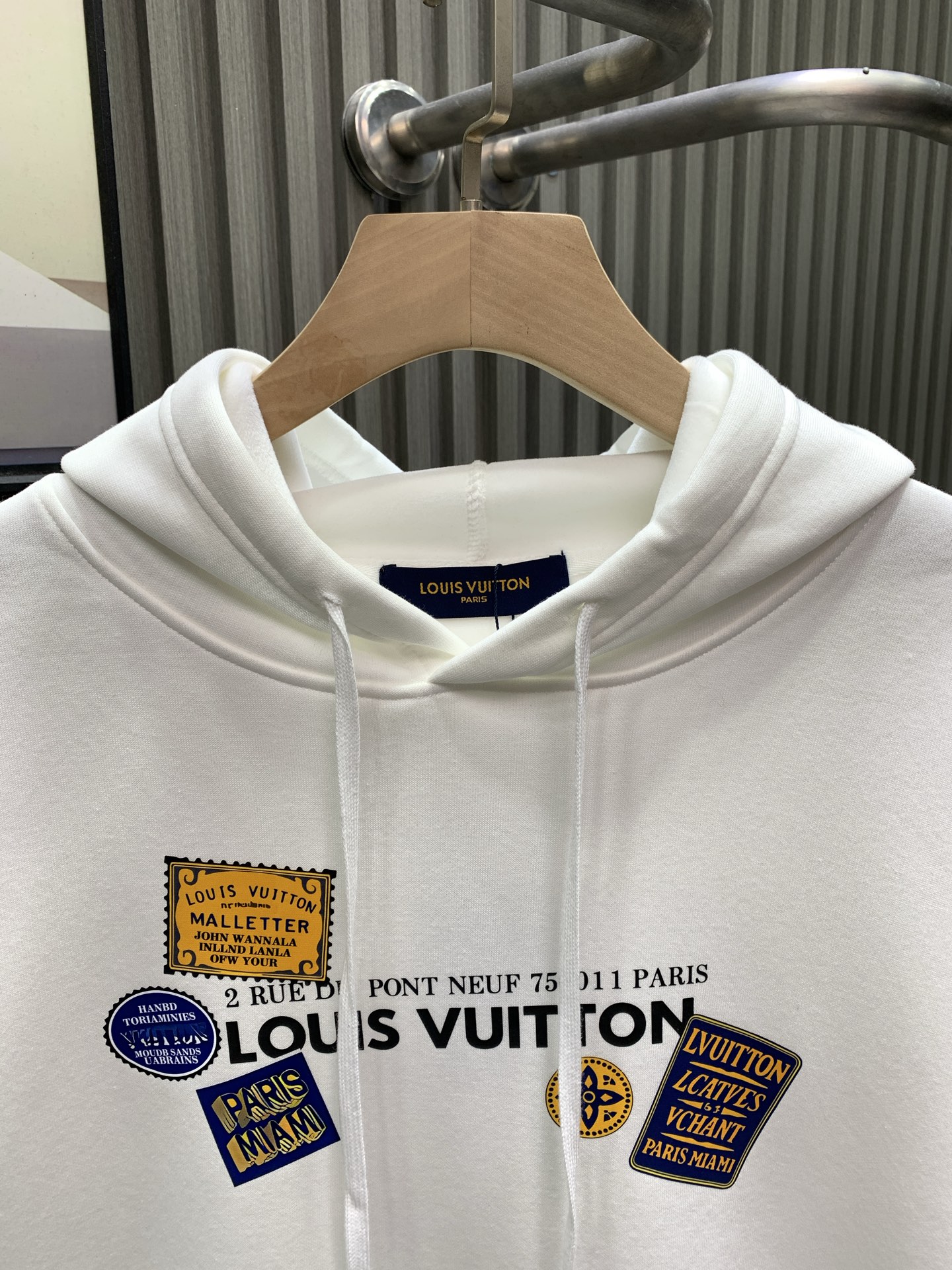 Louis Vuitton Unisex Sweatshirt Size S-XL