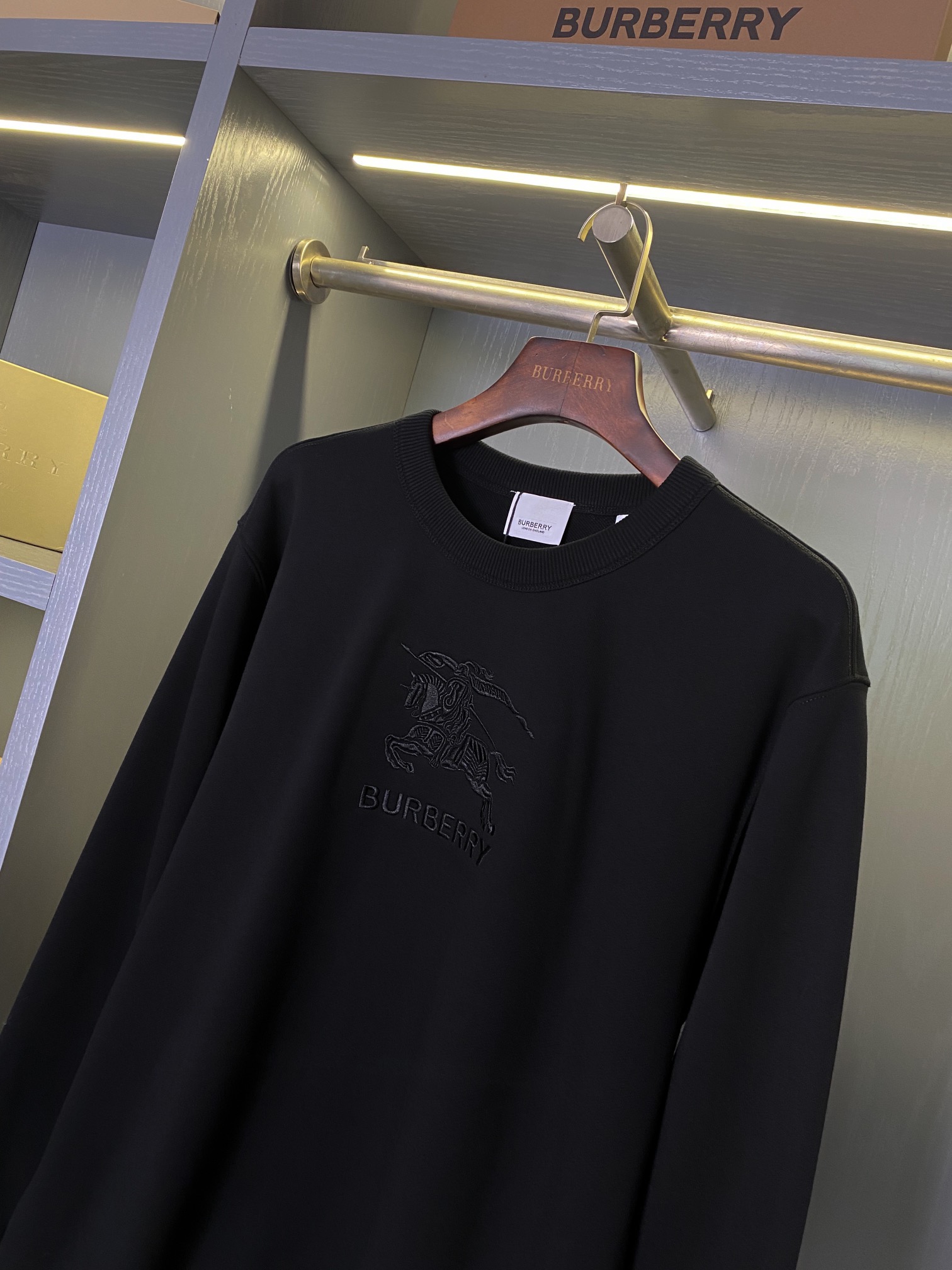 Burberry Unisex Sweatshirt Size S-XXL