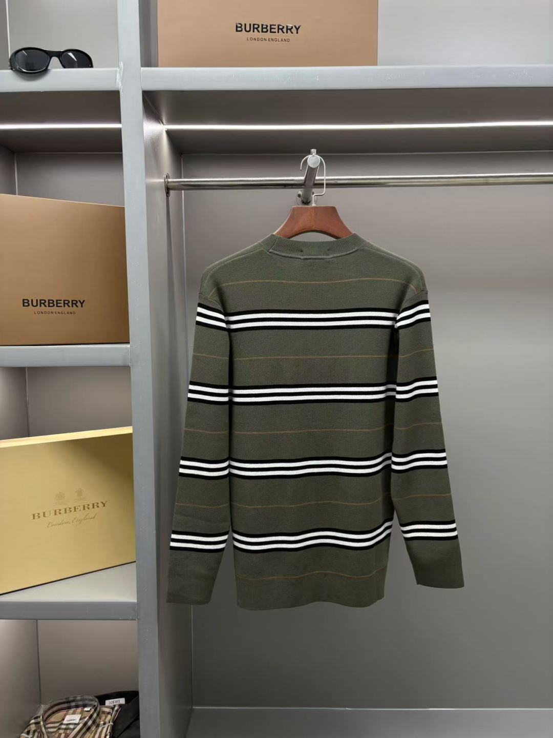 Burberry Unisex Sweatshirt Size L-4XL