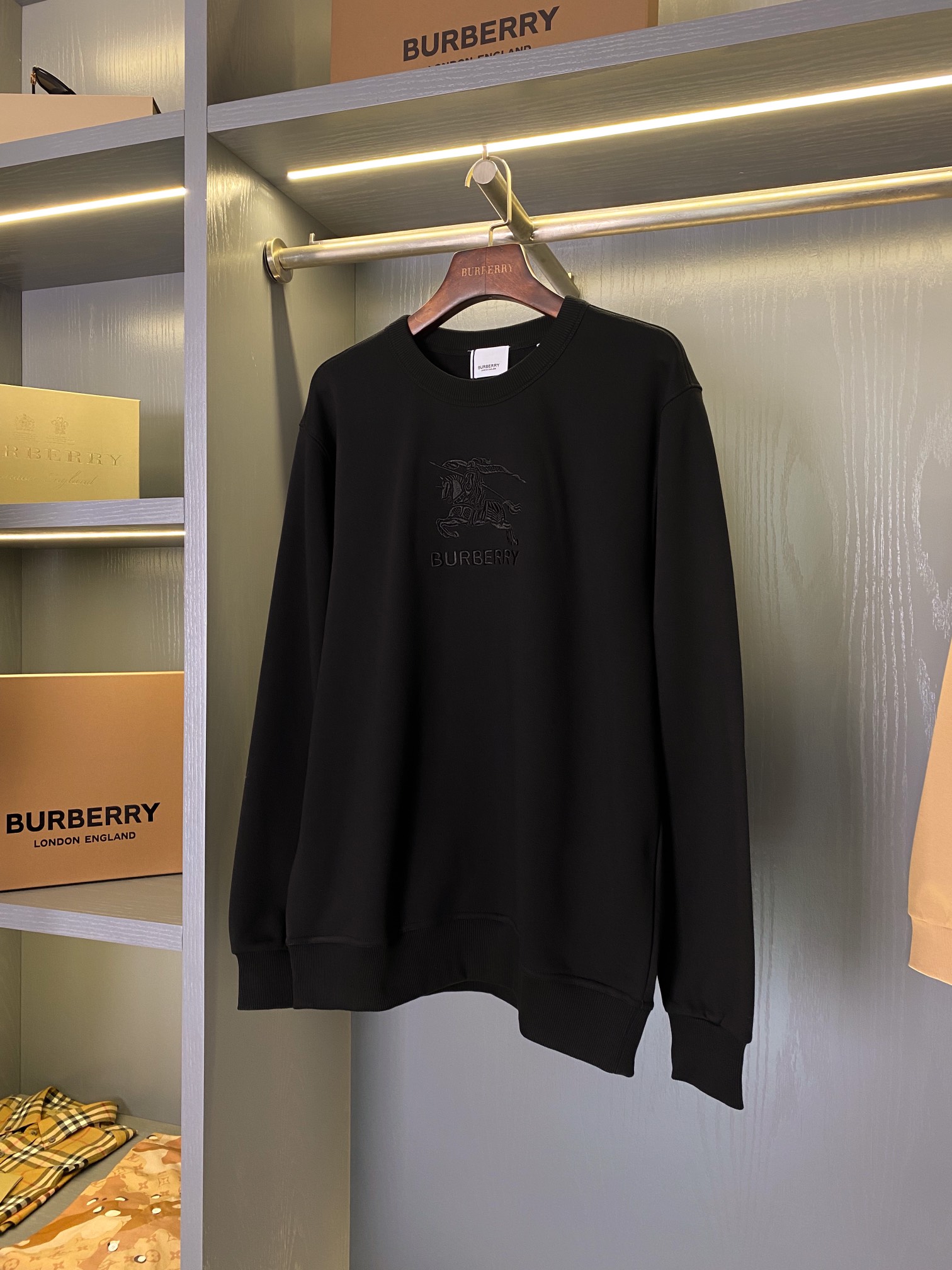 Burberry Unisex Sweatshirt Size S-XXL