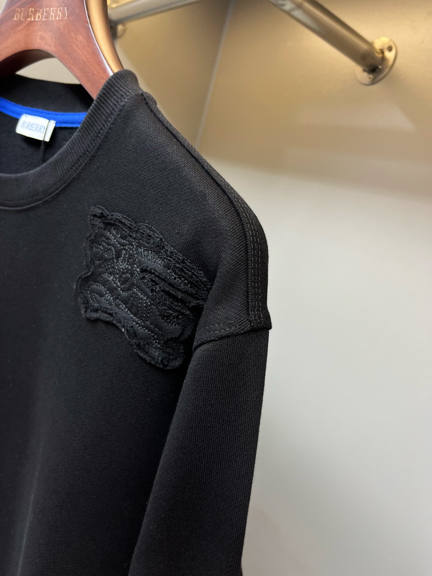 Burberry Unisex Sweatshirt Size S-XXL