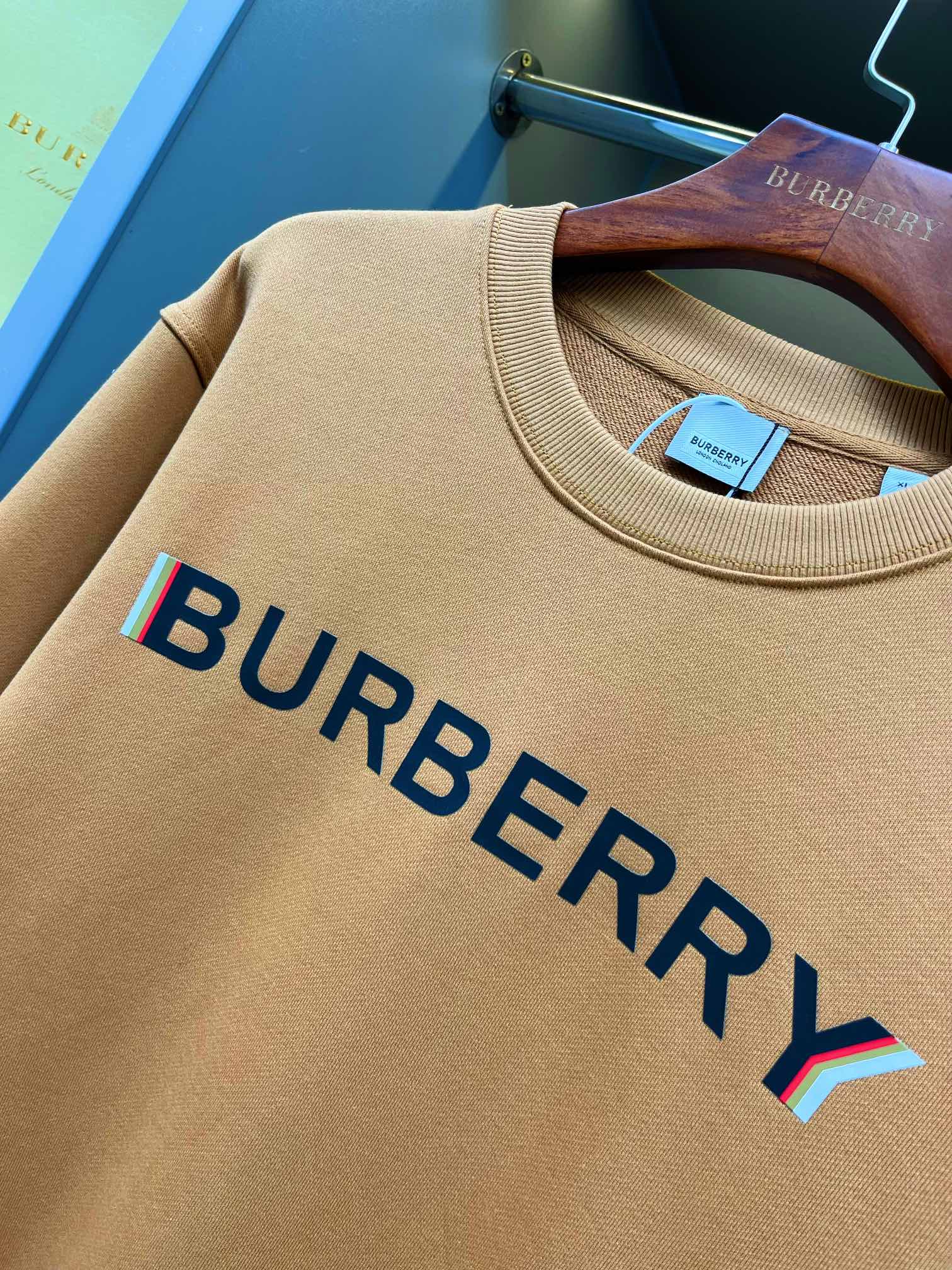 Burberry Unisex Sweatshirt Size S-XXL