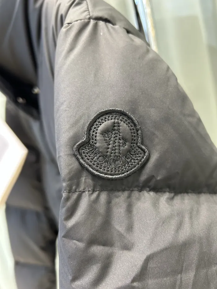 Moncler Women vouglans Winter Jacket Size M