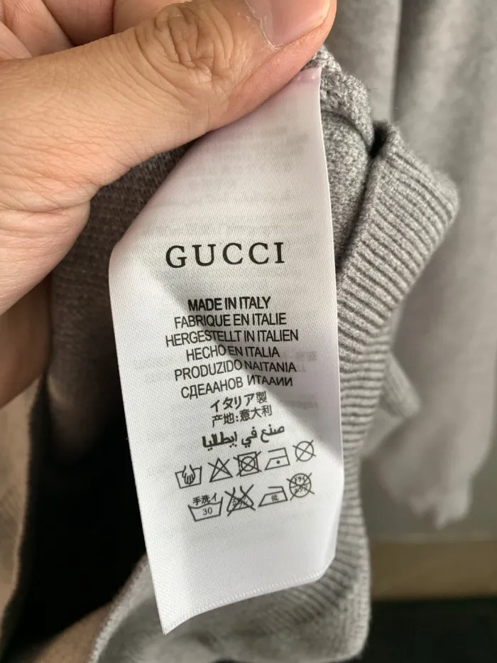 Gucci Unisex Sweatshirt Size M