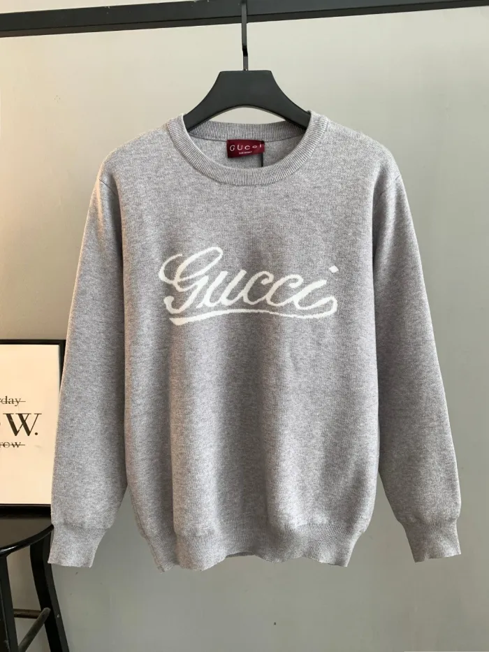 Gucci Unisex Sweatshirt Size M
