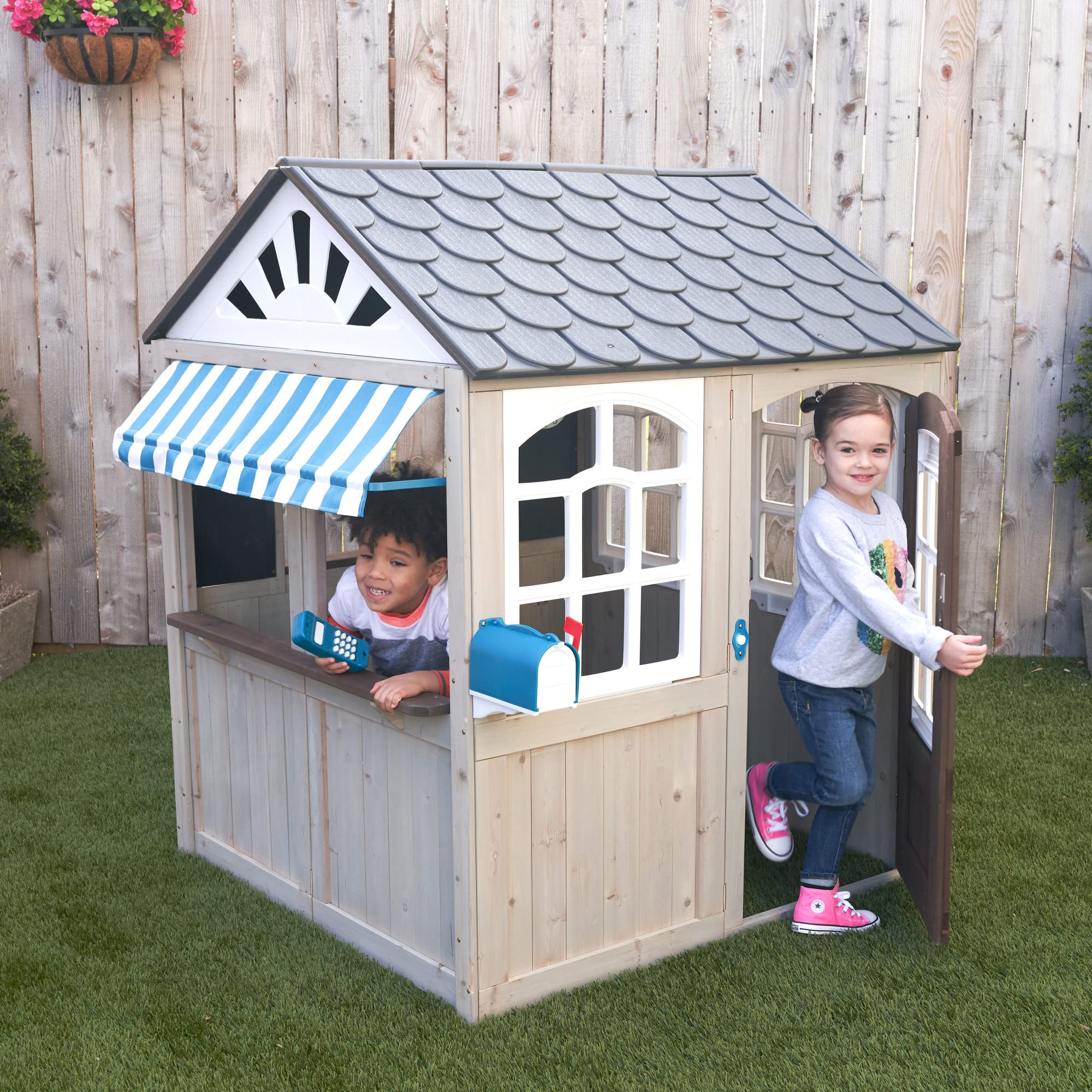 【Baby&Kids】Wooden Outdoor Playhouse, Ringing Doorbell, Mailbox and Awning, Gift for Ages 3-10
