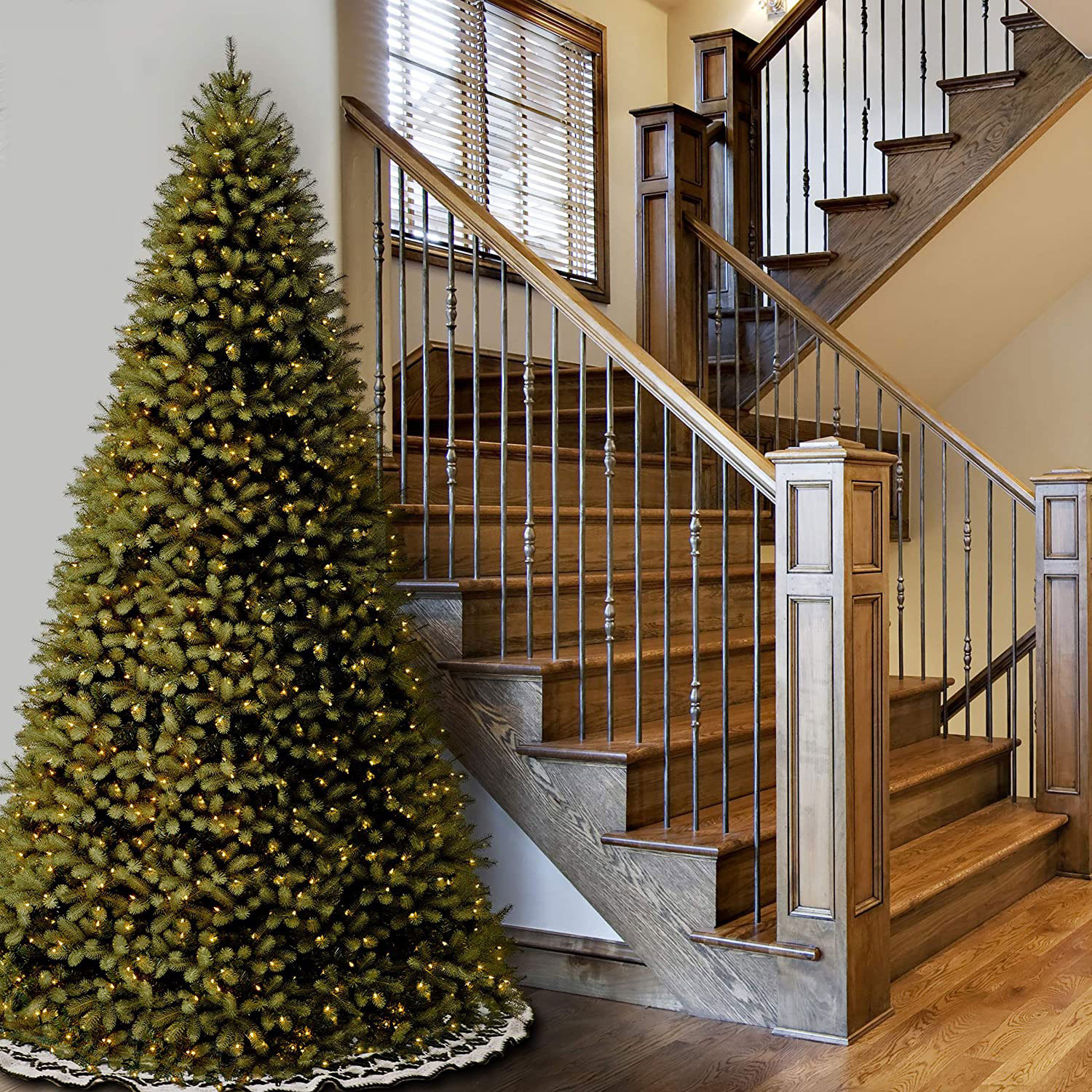 【Décor】Omusa Lighted Artificial Fir Christmas Tree
