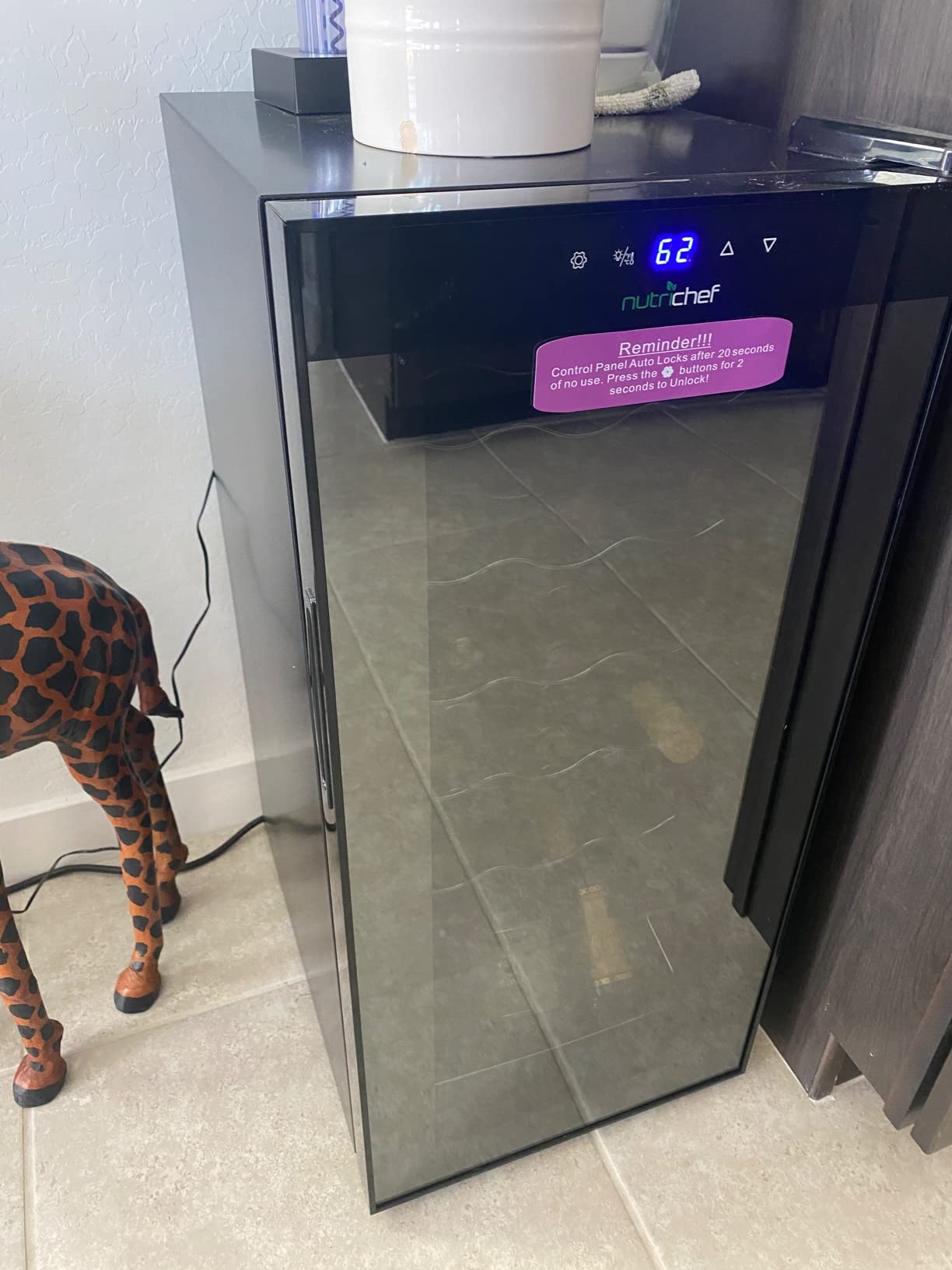 【Appliances】NutriChef PKCWC12 12 Bottle Cooler Refrigerator White and Red Countertop Chiller