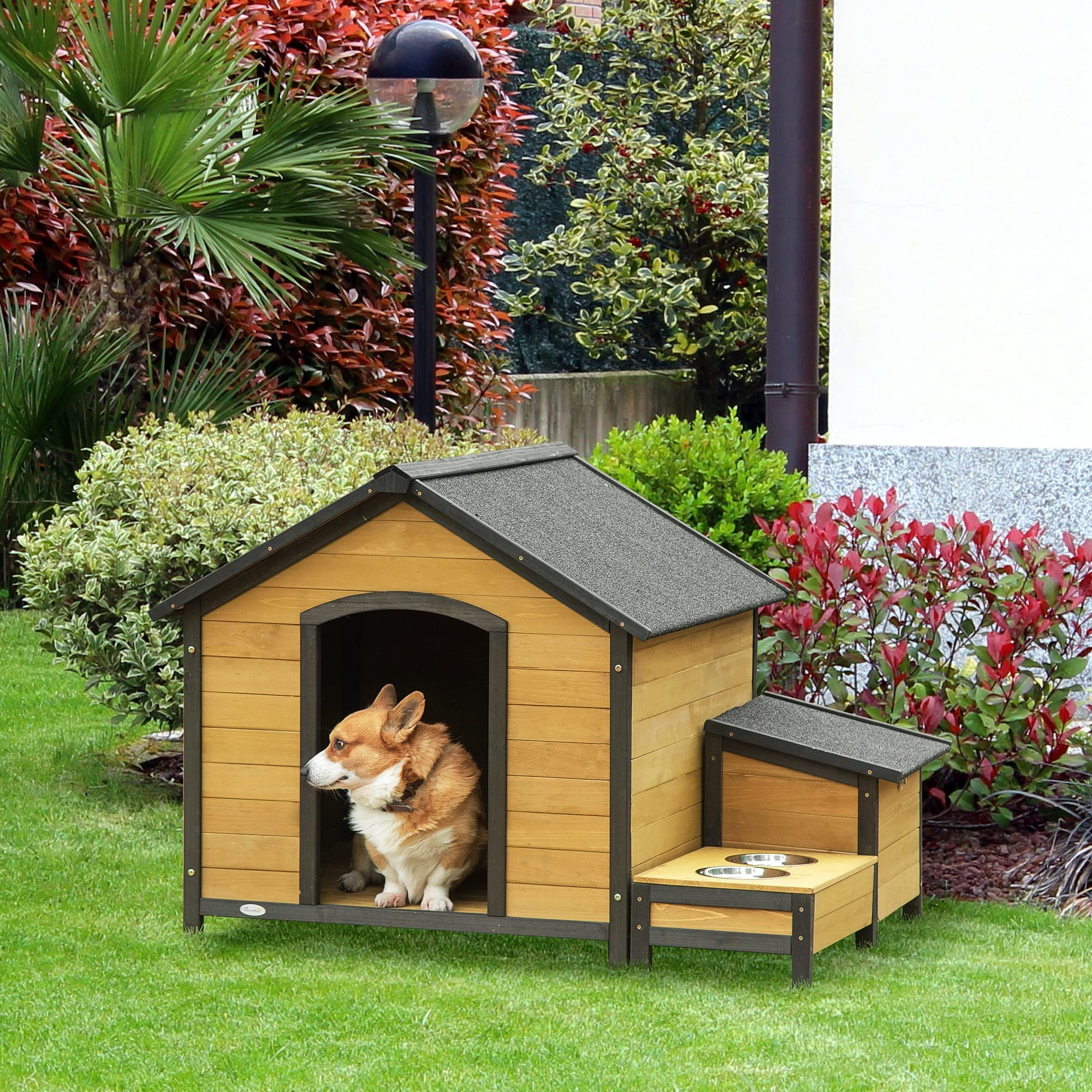 【Pet】Wooden Outdoor Dog House, Cabin-Style Pet House with Feeding Bowls, Asphalt Roof