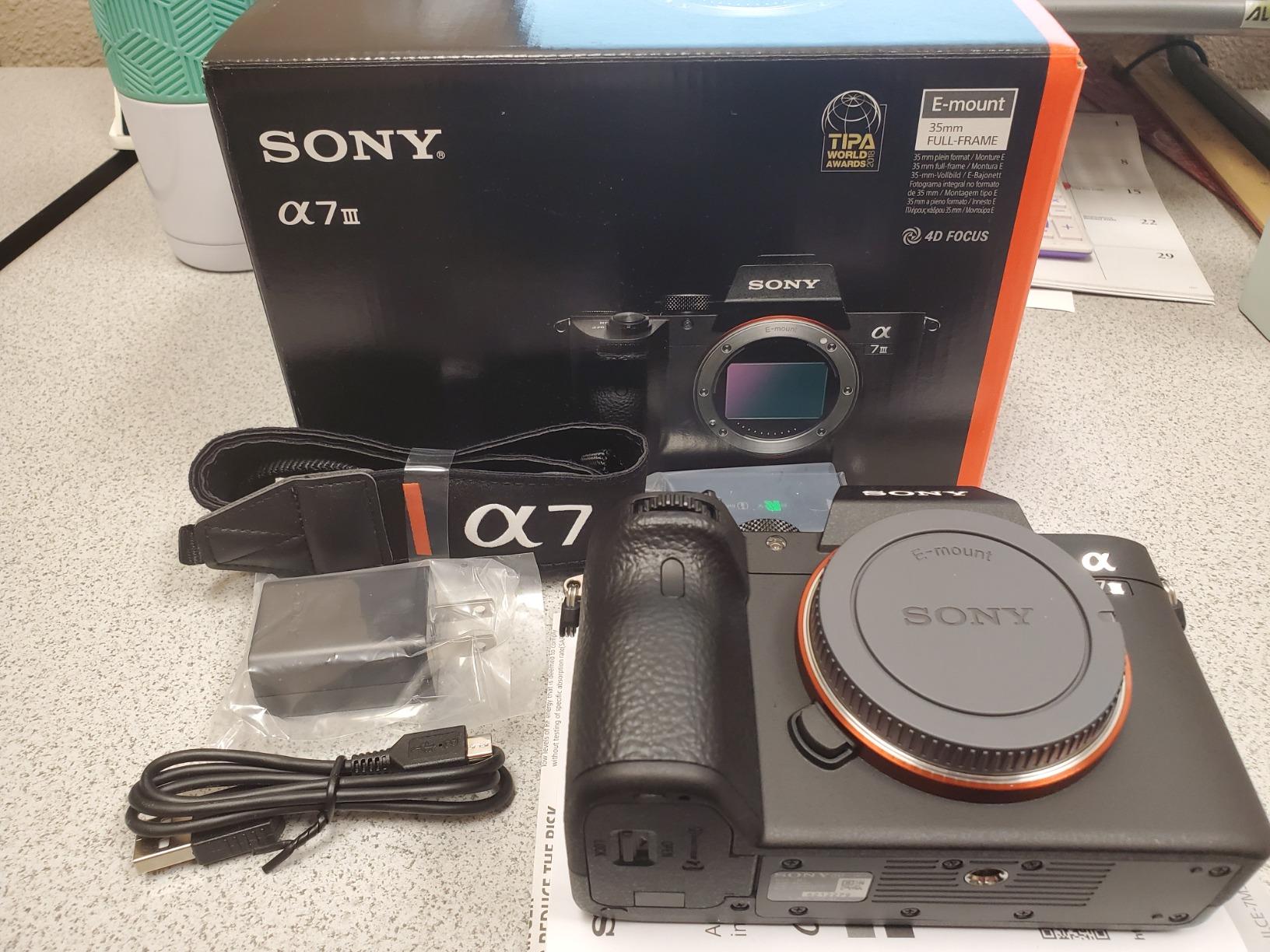 【Electronics】Sony a7 III ILCE7M3/B Full-Frame Mirrorless Interchangeable-Lens Camera with 3-Inch LCD