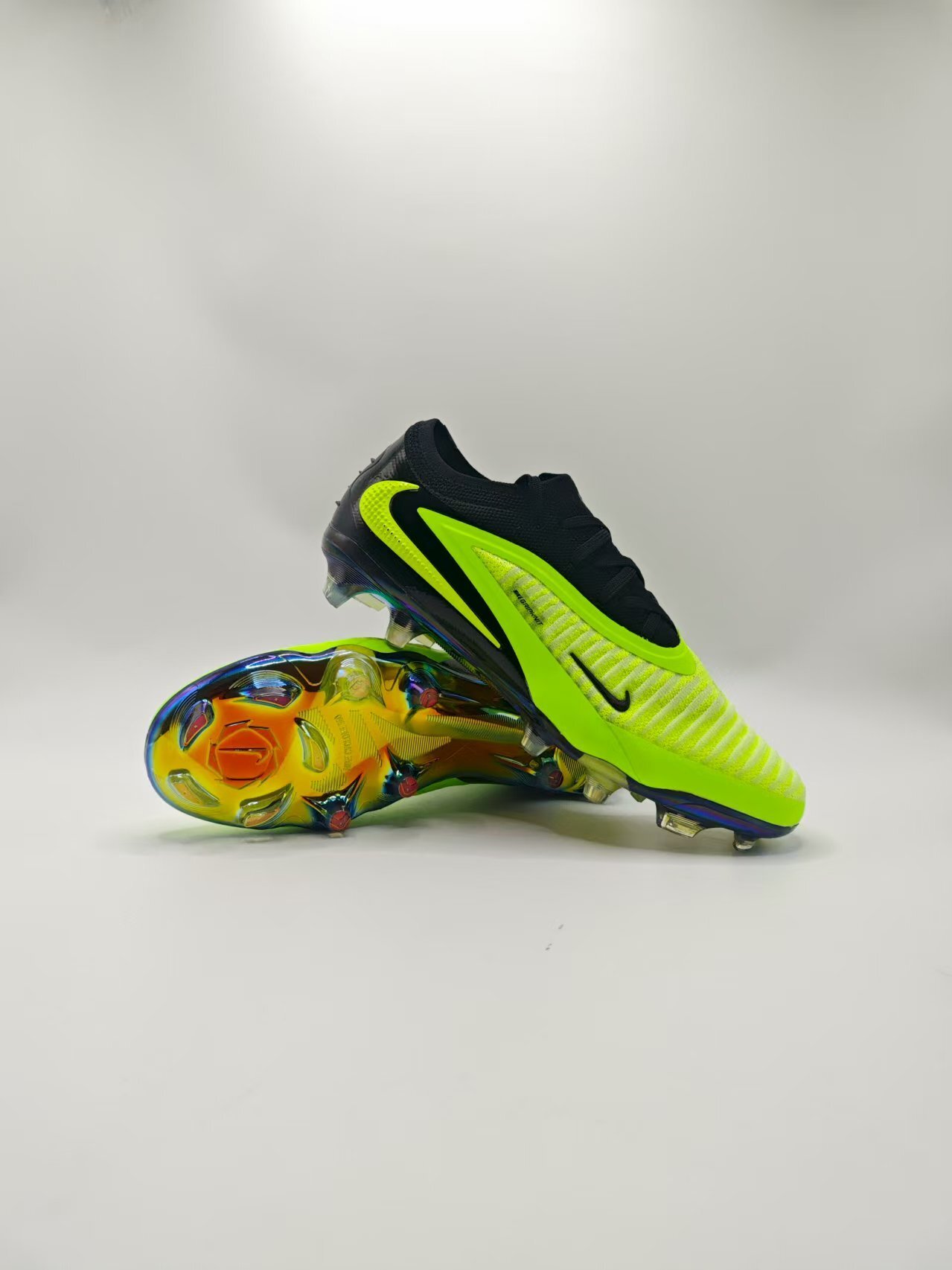 Nike Phantom GX III Low-Top Double-Layer Waterproof Fish Thread Full Knit FG Soccer Cleats