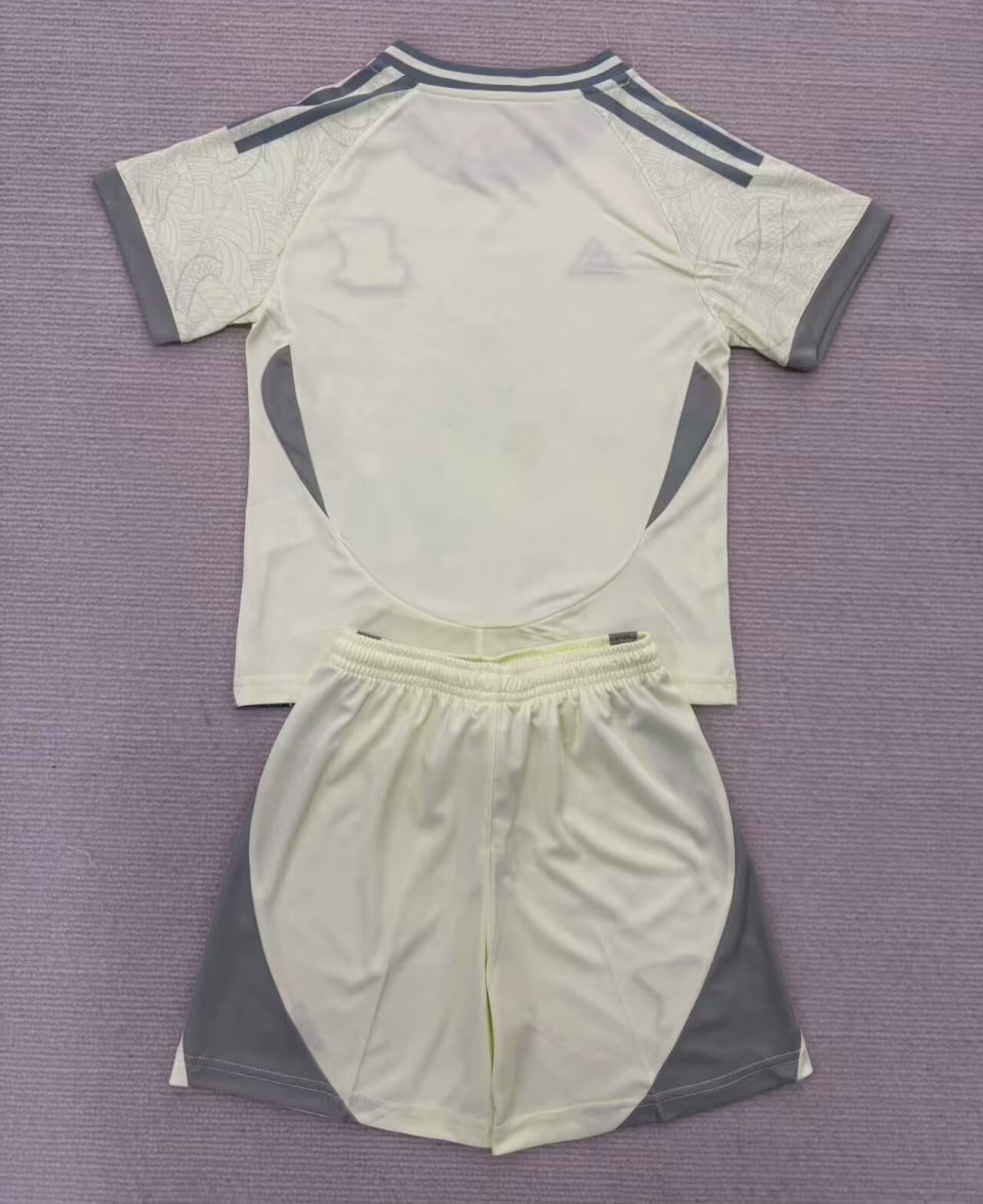 Japan Concept Edition Kids Suit 2025