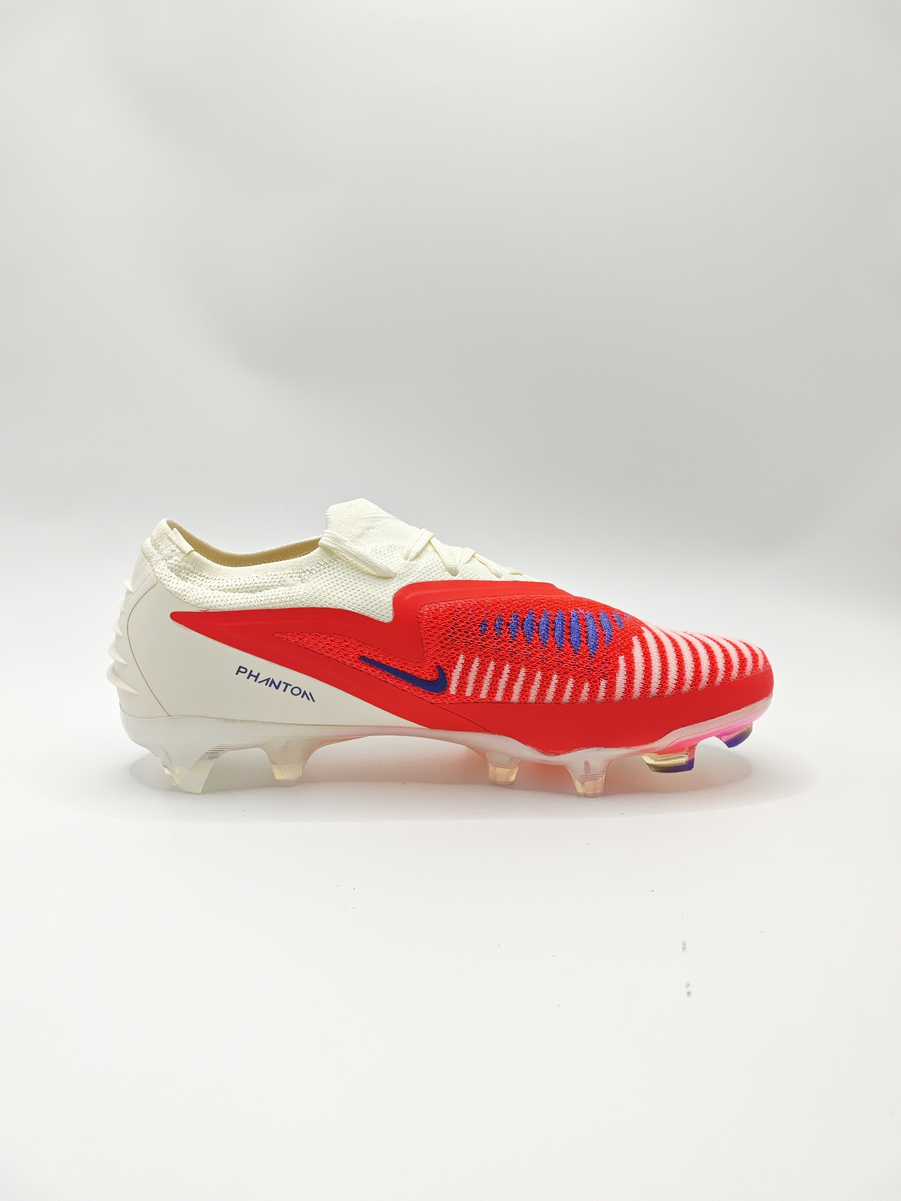 Nike Phantom GX III Low-Top Double-Layer Waterproof Fish Thread Full Knit FG Soccer Cleats