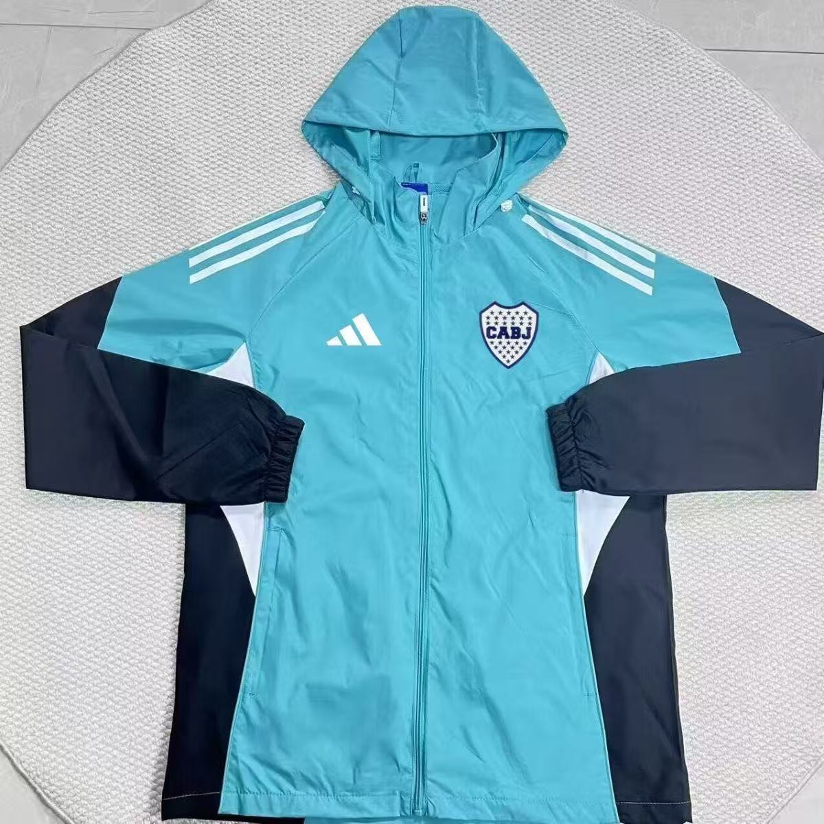 Boca Juniors 2025/26 Travel / Training Windbreaker Jacket – Mint & Navy Hooded