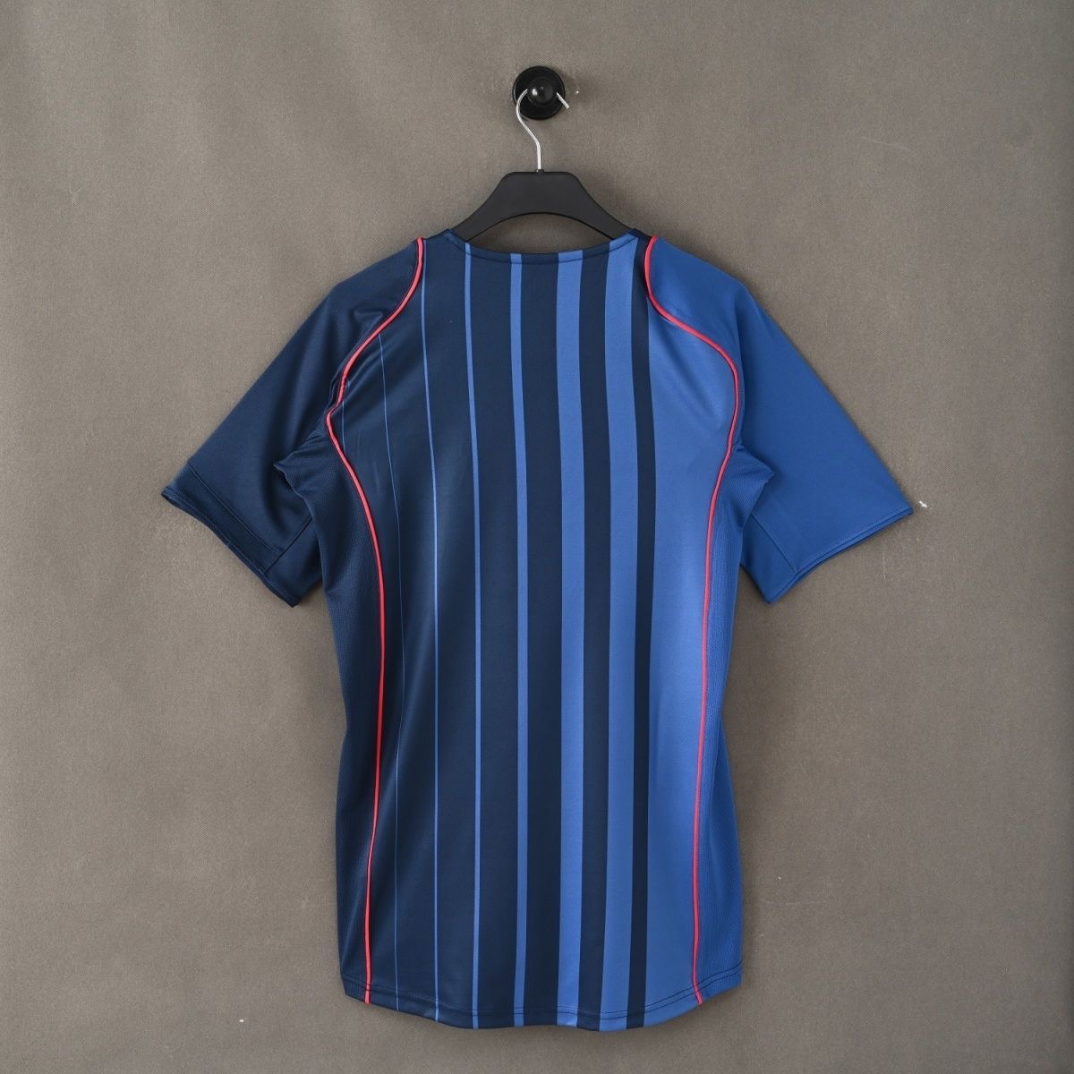 Barcelona 2004/05 Classic Retro Away Football Shirt, Fan Version