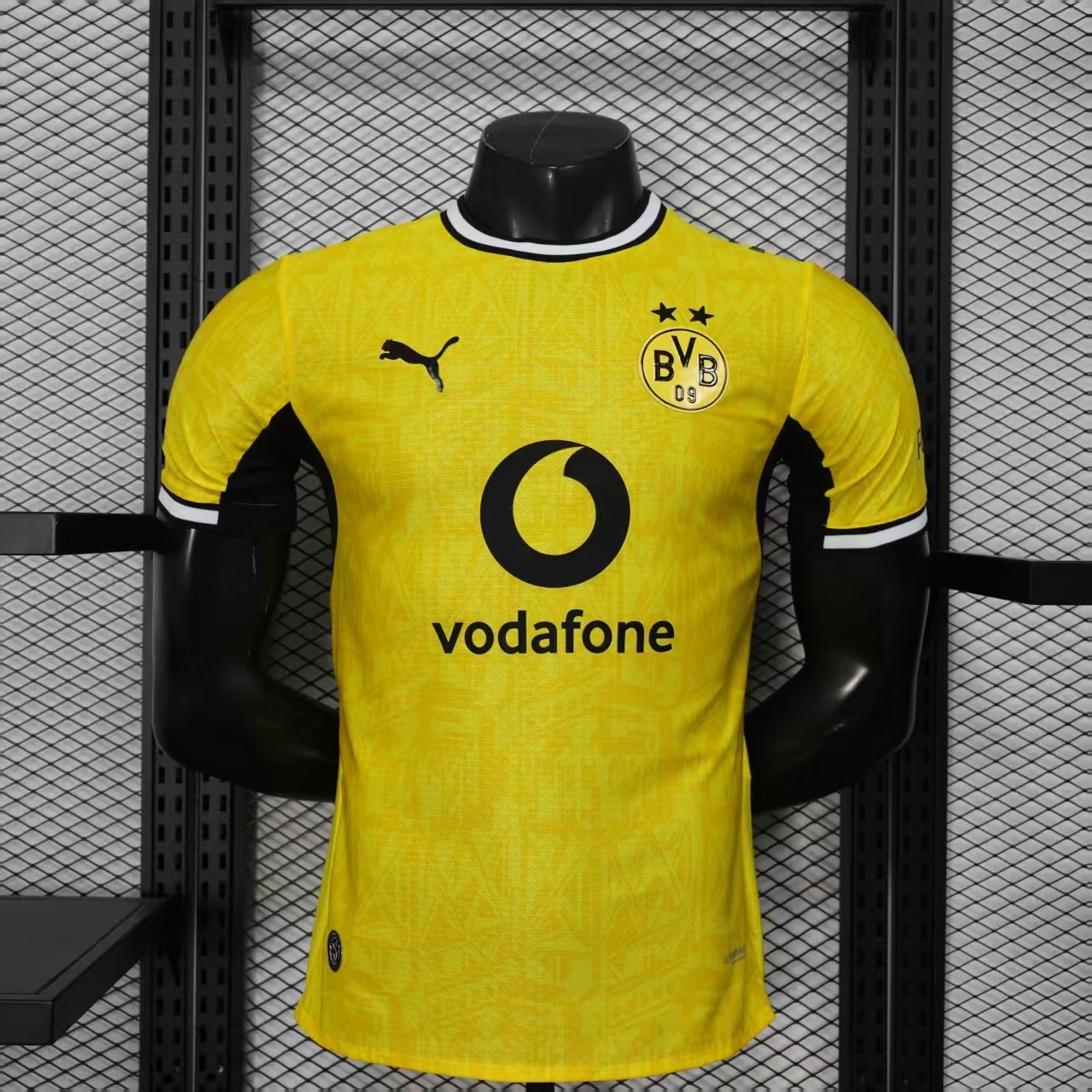 Borussia Dortmund 26-27 home jersey version