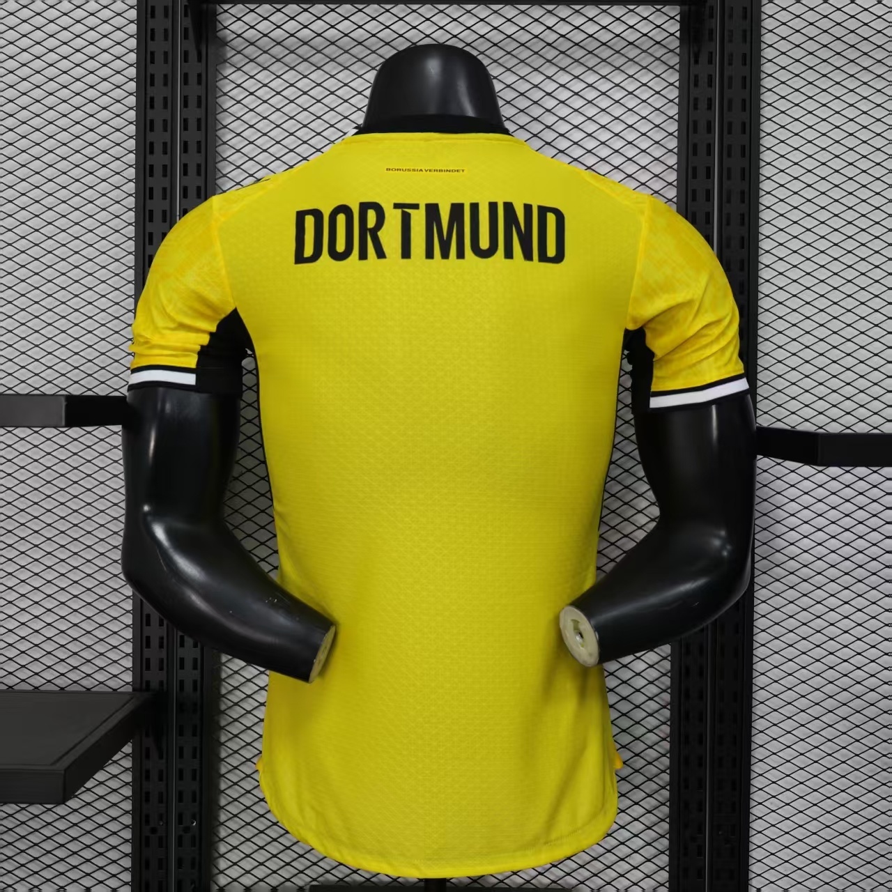 Borussia Dortmund 26-27 home jersey version